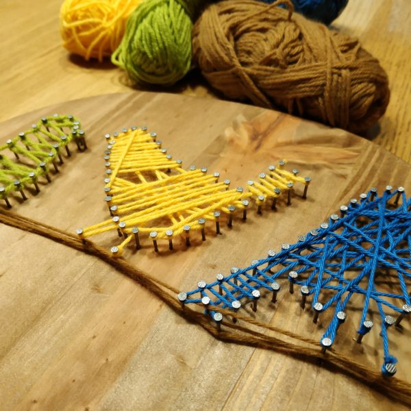 Déco oiseaux en fils tendus