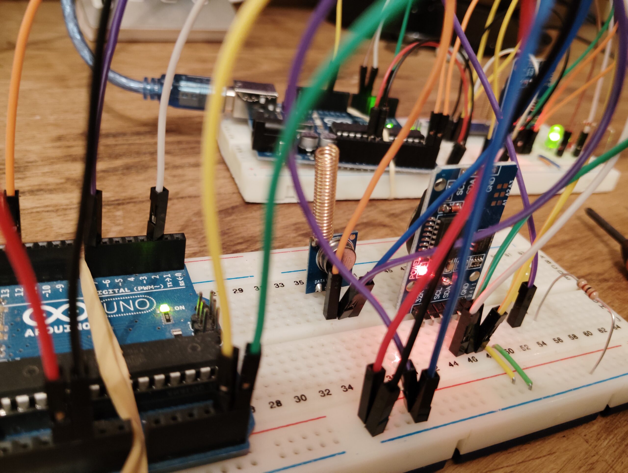 Arduino, horloge DS3231, mémoire 24C32, et communication 433MHz avec STX882: planification et SLEEP mode